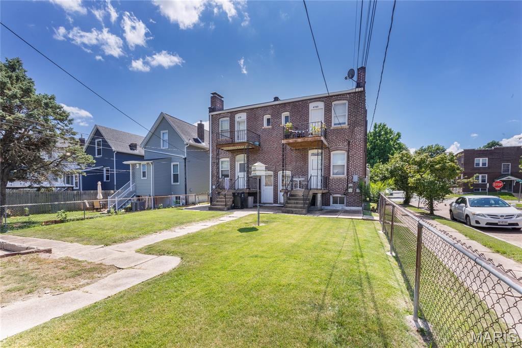 Photo of 4763 Goethe Avenue, St Louis, MO 63116 (MLS # 26038111)
