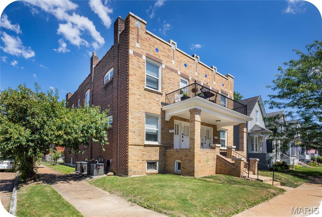 Photo of 4763 Goethe Avenue, St Louis, MO 63116 (MLS # 26038111)