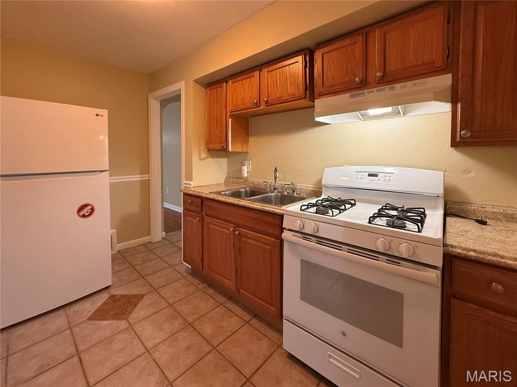 Unincorporated, Missouri 63133, United States, 3 Bedrooms Bedrooms, ,1 BathroomBathrooms,Residential,Active,214651