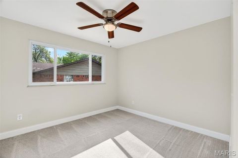 Tiny photo for 117 Old Oaks Drive, Ballwin, MO 63011 (MLS # 26019970)