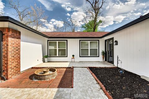 Tiny photo for 117 Old Oaks Drive, Ballwin, MO 63011 (MLS # 26019970)