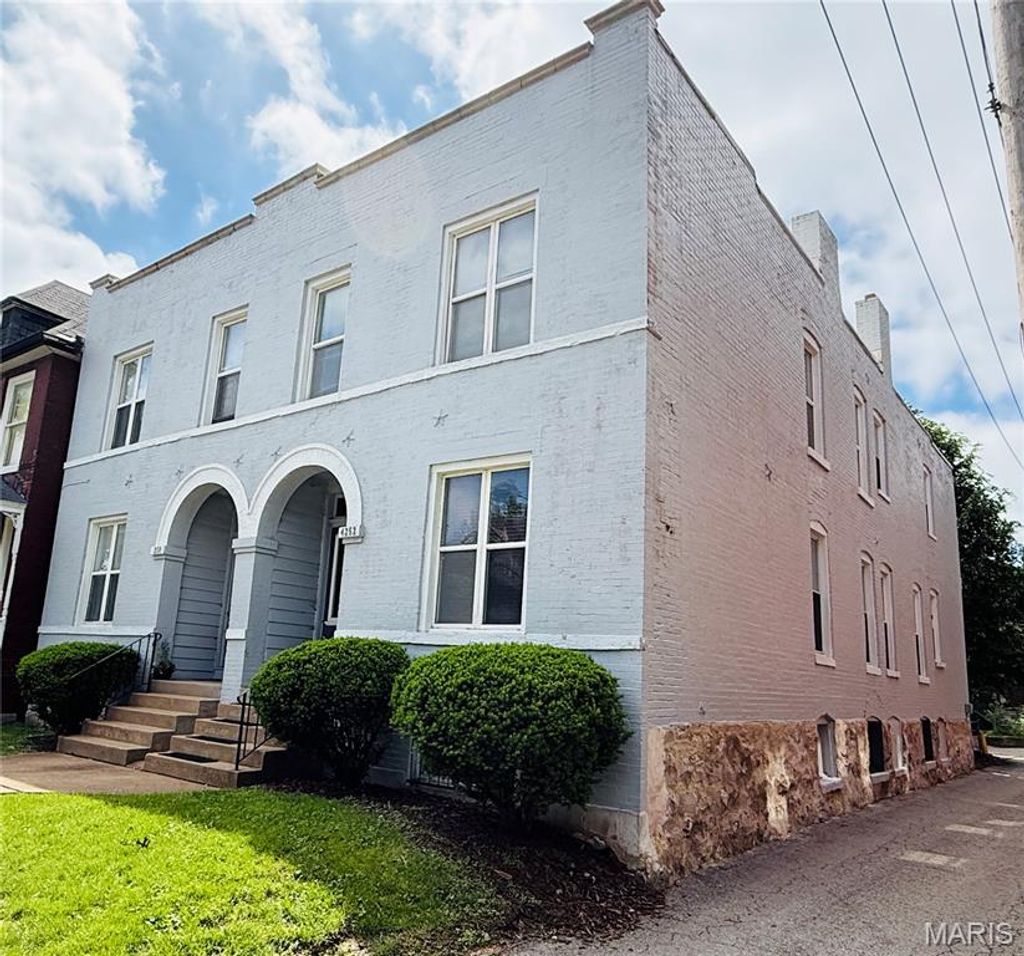 Photo of St Louis, MO 63110 (MLS # 26026412)