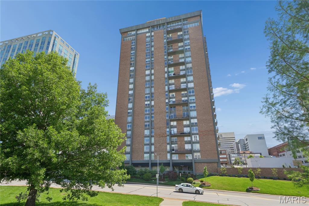 Park Tower Condo - Residential