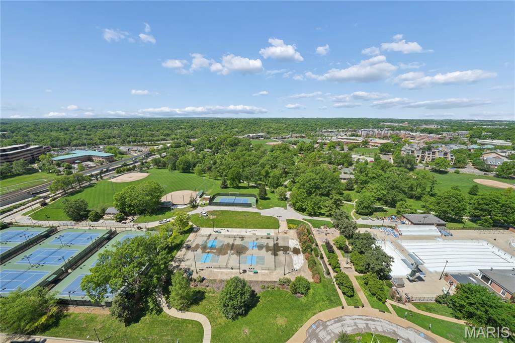 Park Tower Condo - Residential
