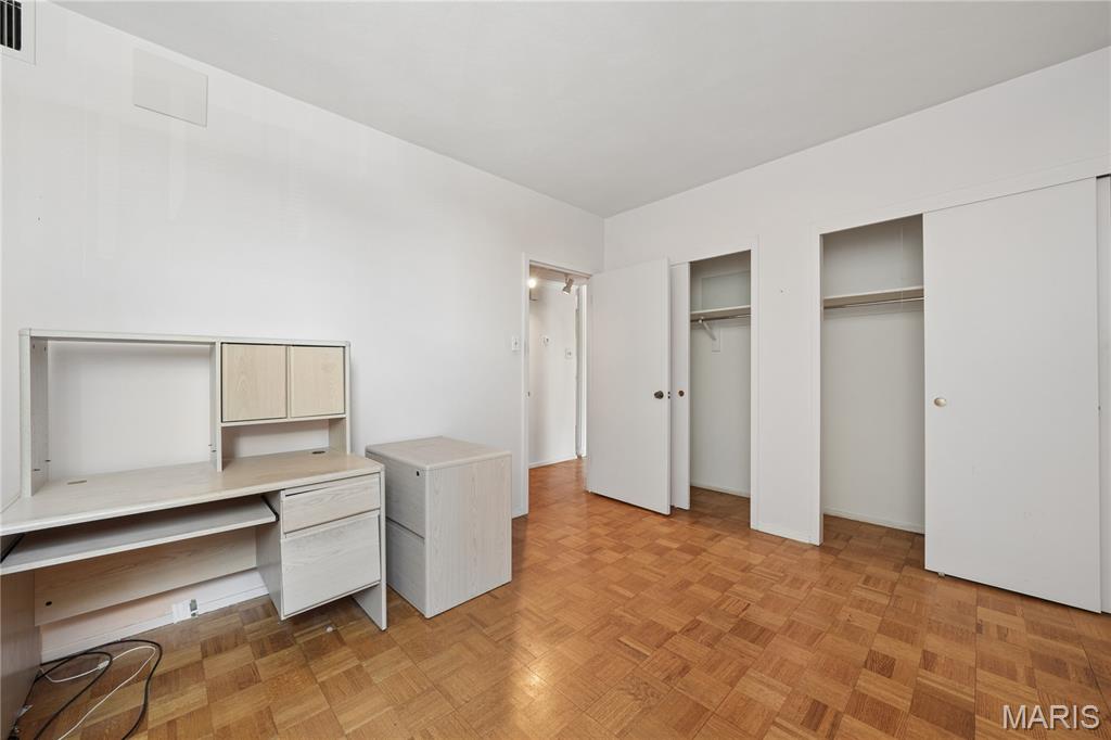 Park Tower Condo - Residential