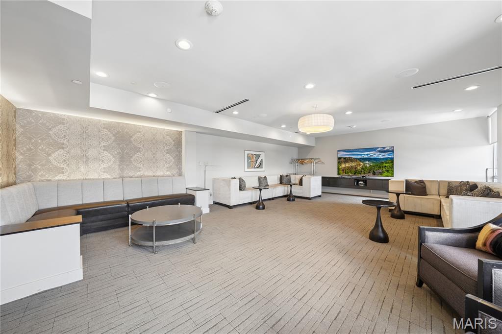 Park Tower Condo - Residential