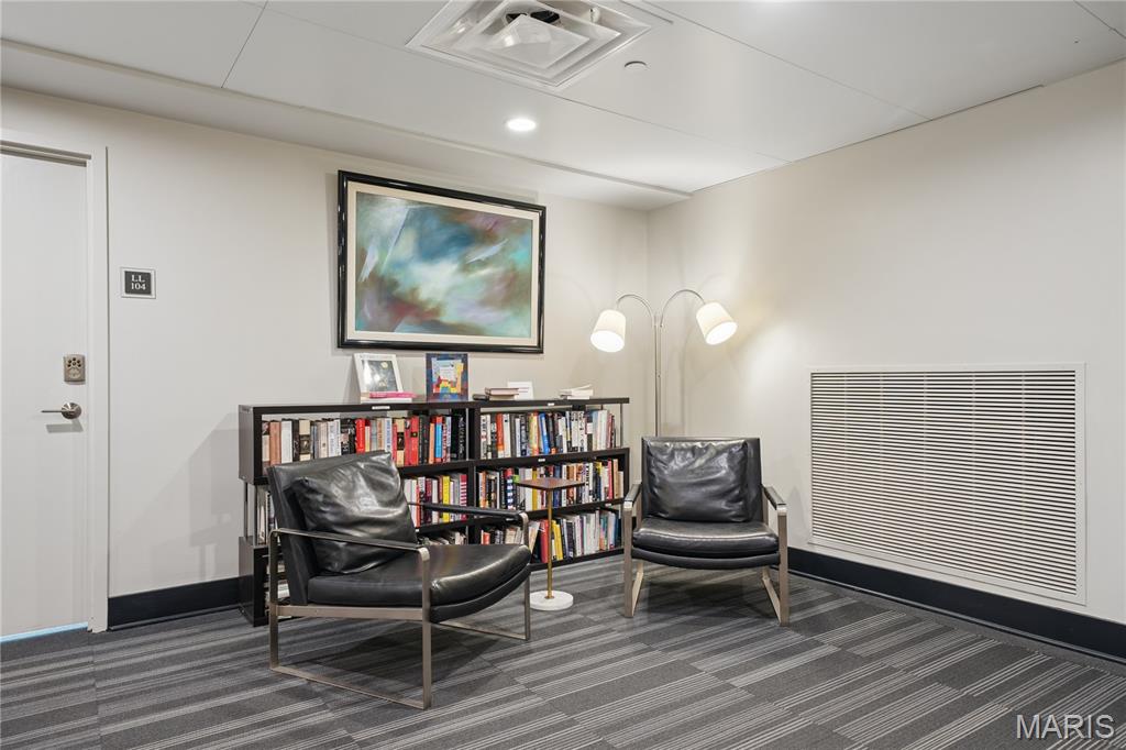 Park Tower Condo - Residential