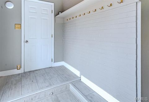 Tiny photo for 452 Iris Lane, Kirkwood, MO 63122 (MLS # 26001433)