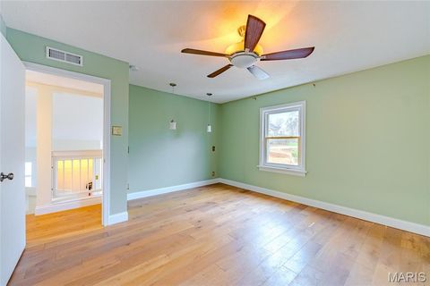 Tiny photo for 452 Iris Lane, Kirkwood, MO 63122 (MLS # 26001433)