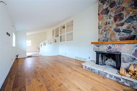 Tiny photo for 452 Iris Lane, Kirkwood, MO 63122 (MLS # 26001433)