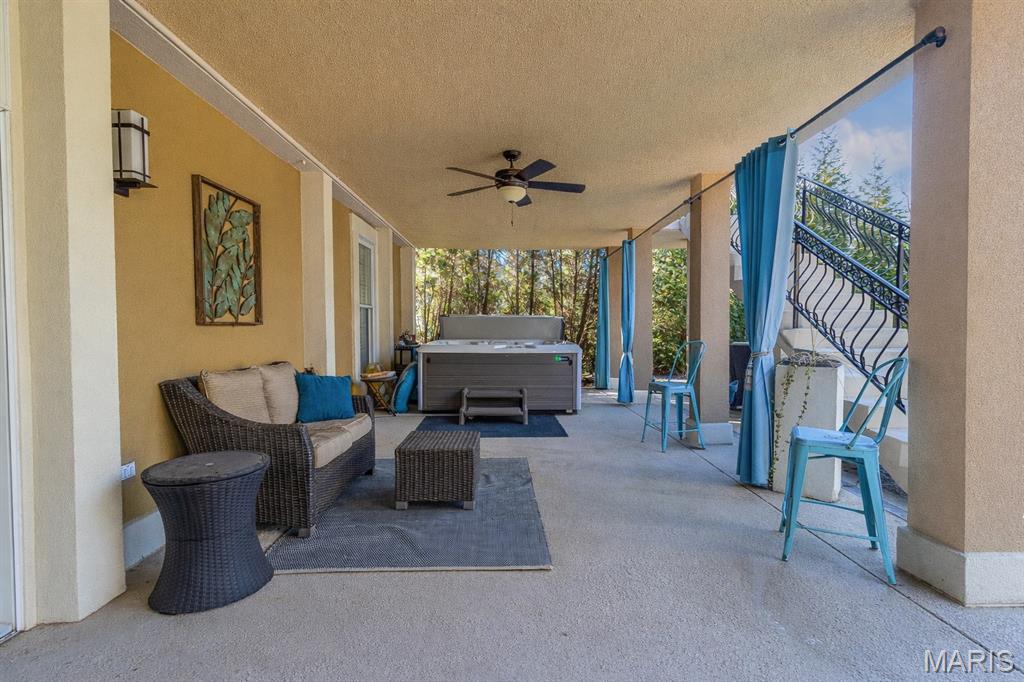 Windwood Lake Estate - Residential