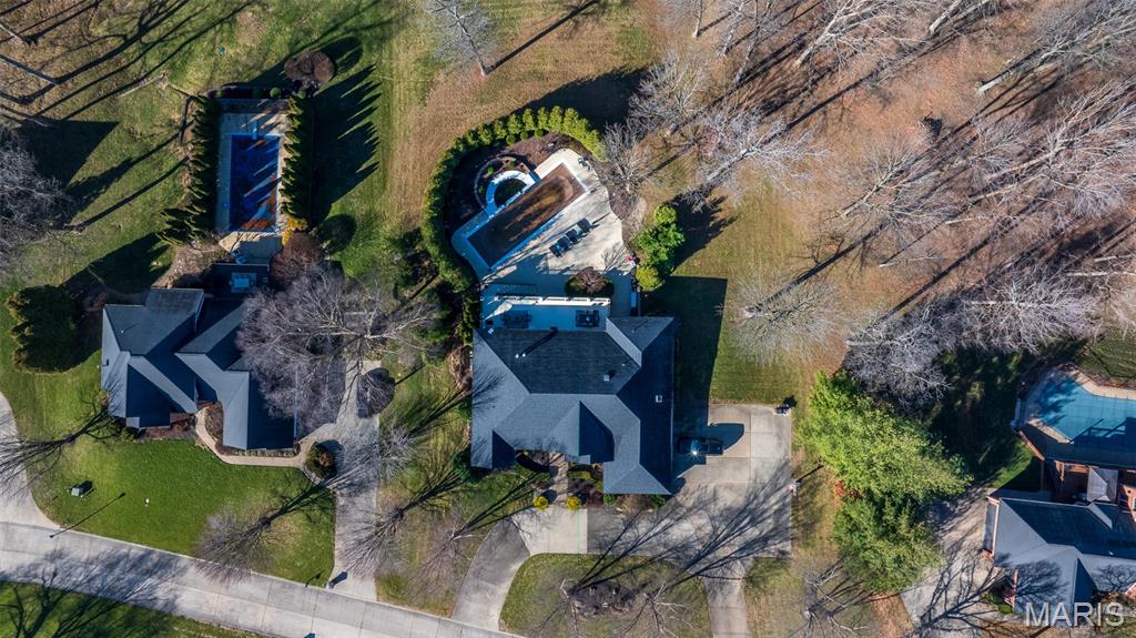 Windwood Lake Estate - Residential