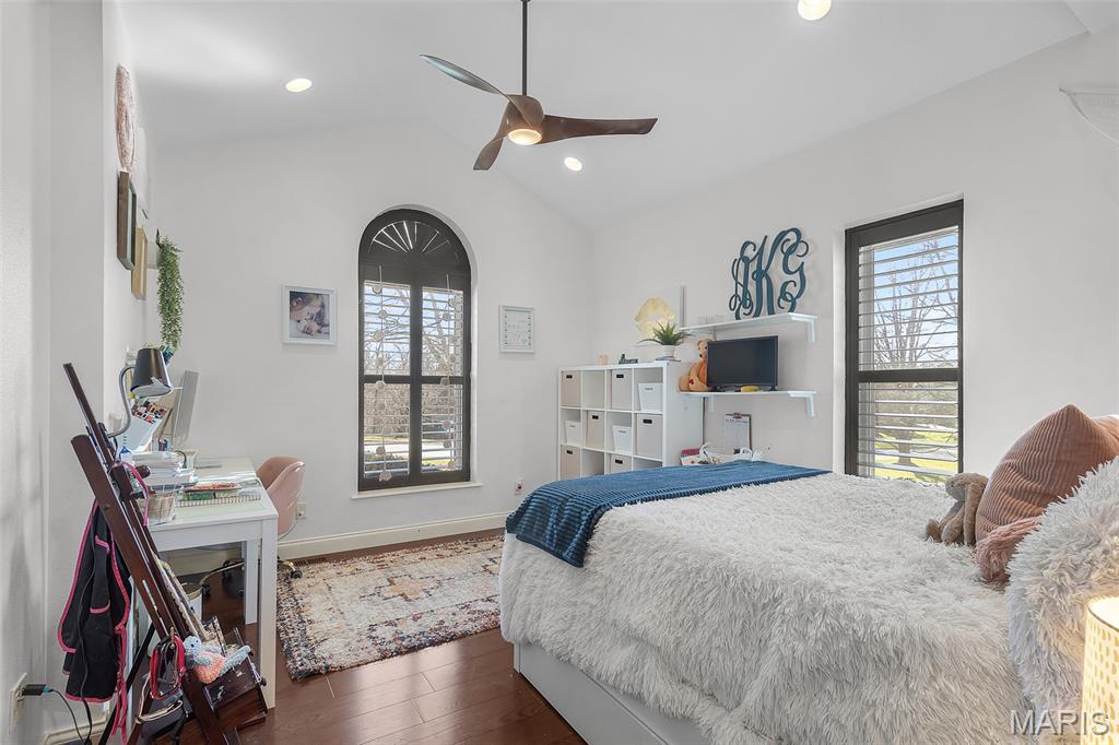 Windwood Lake Estate - Residential