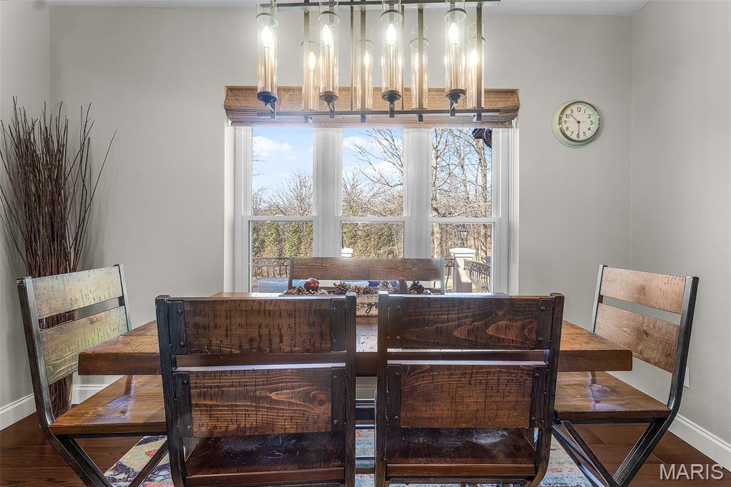 Windwood Lake Estate - Residential