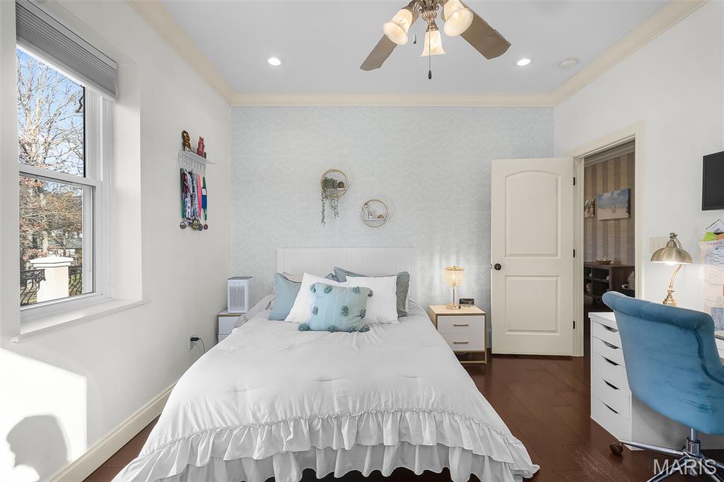 Windwood Lake Estate - Residential