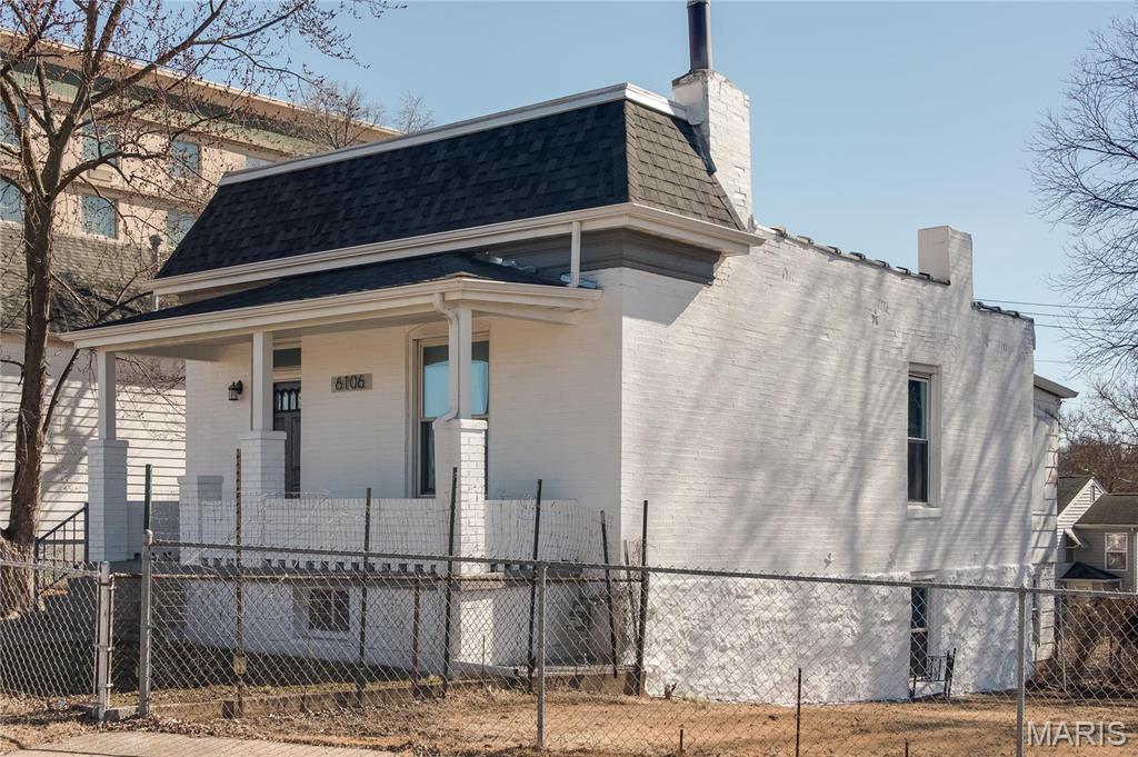 St Louis, Missouri 63139, United States, 2 Bedrooms Bedrooms, ,2 BathroomsBathrooms,Residential,Active,79771