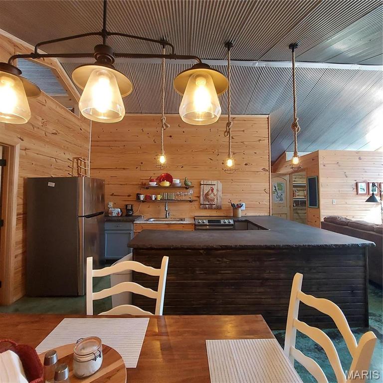 Holiday Hills - Residential