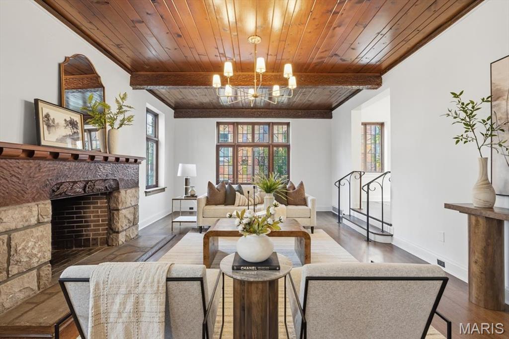 Davis Place - Residential