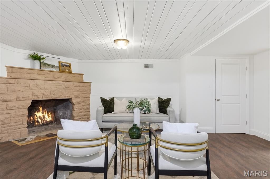 Davis Place - Residential