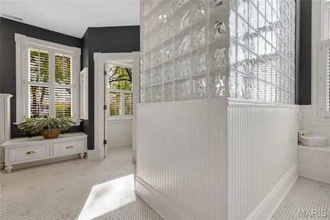 Tiny photo for 226 E East Jefferson Avenue, Kirkwood, MO 63122 (MLS # 26016513)