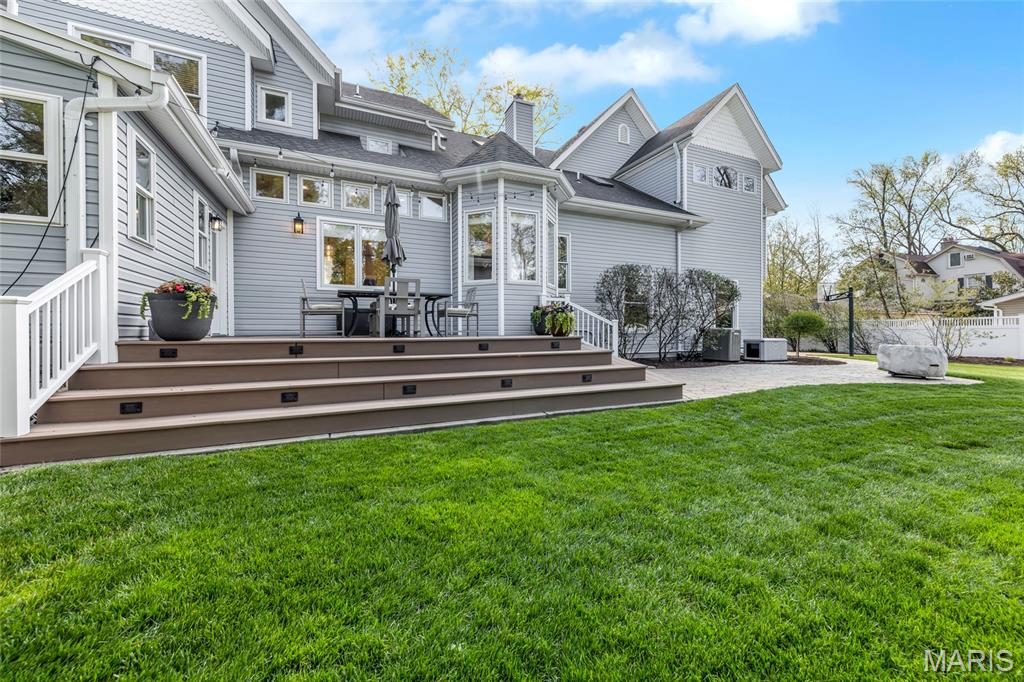 226 E Jefferson Avenue