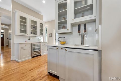 Tiny photo for 226 E East Jefferson Avenue, Kirkwood, MO 63122 (MLS # 26016513)