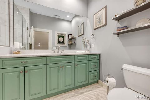 Tiny photo for 226 E East Jefferson Avenue, Kirkwood, MO 63122 (MLS # 26016513)