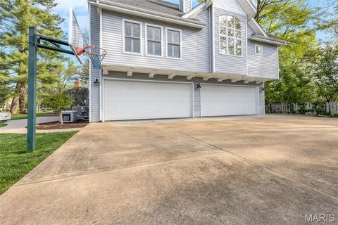 Tiny photo for 226 E East Jefferson Avenue, Kirkwood, MO 63122 (MLS # 26016513)