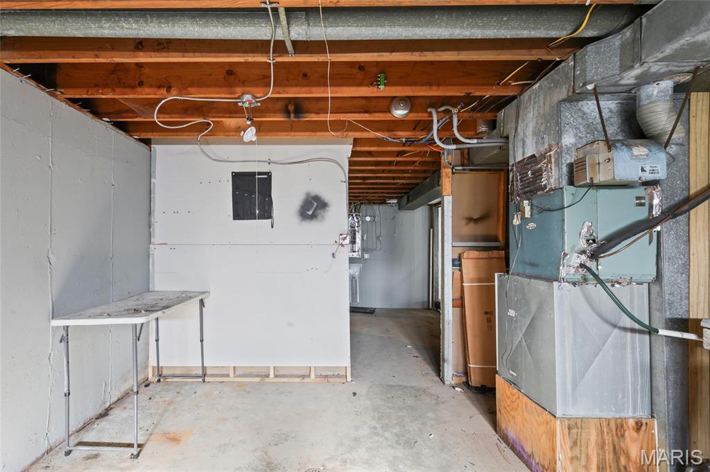 Four Winds 02 - Residential