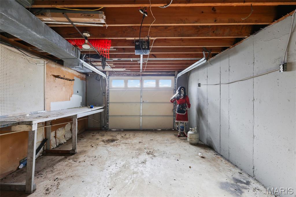 Four Winds 02 - Residential