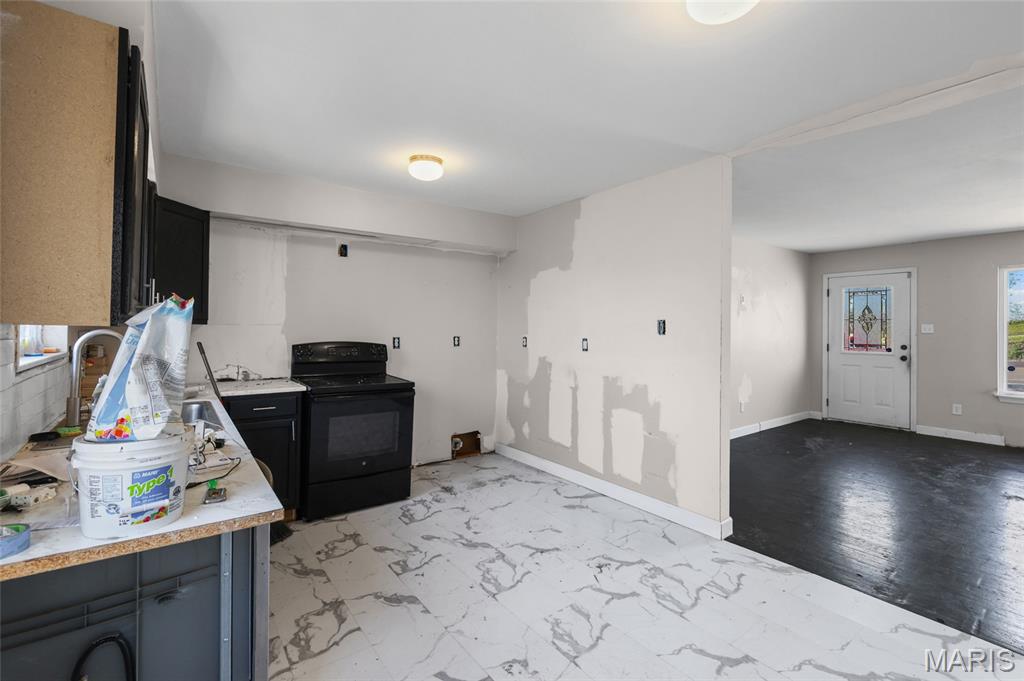 Four Winds 02 - Residential