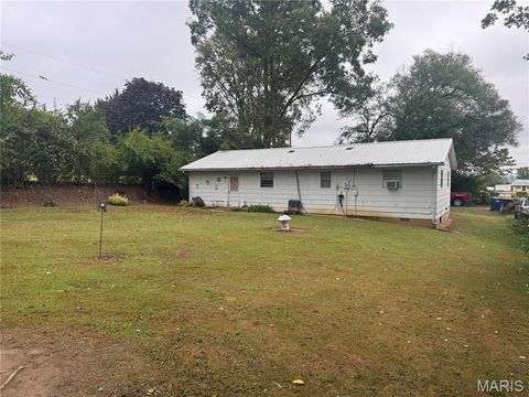 Tiny photo for 513 Harris Street, Elsberry, MO 63343 (MLS # 25065714)