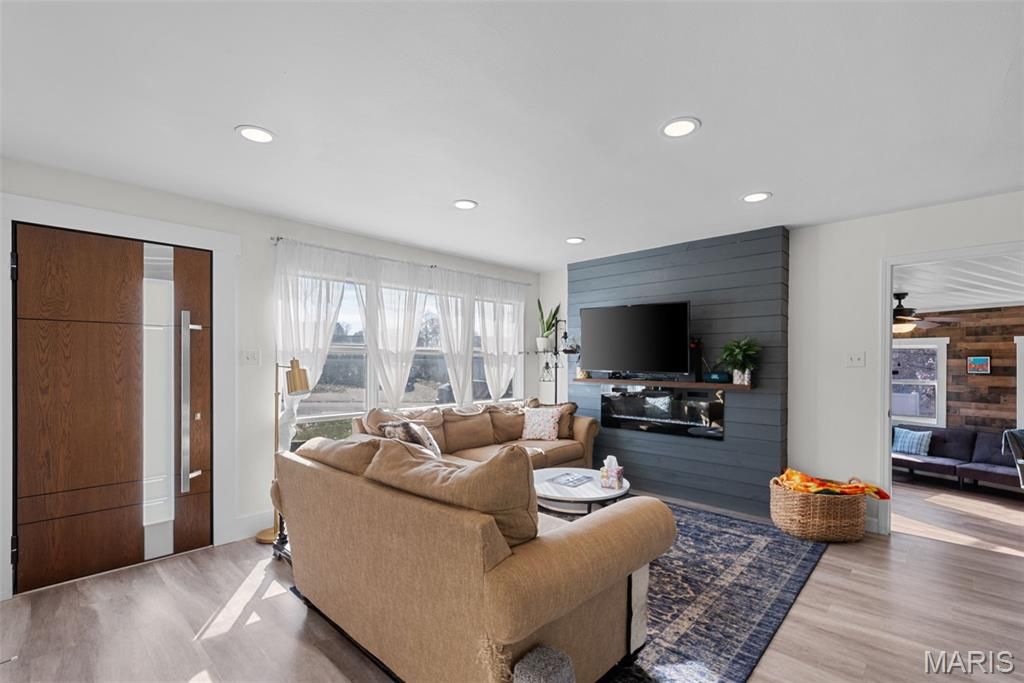 Photo of 6301 Ashbury Drive, St Louis, MO 63123 (MLS # 25080325)