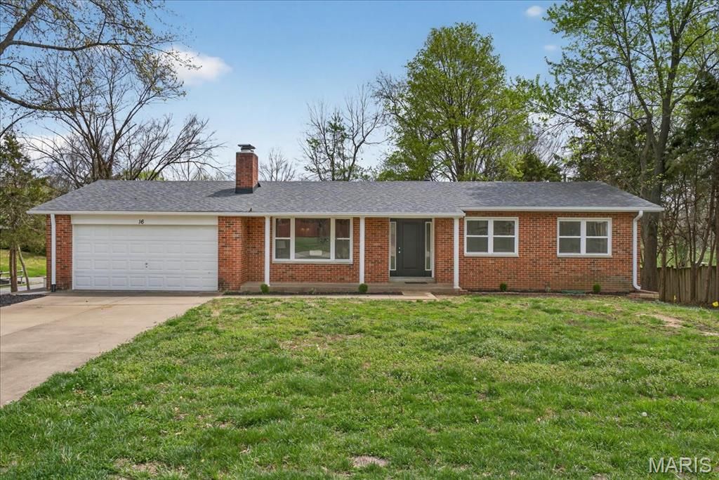 Photo of 16 Pines Drive, St Peters, MO 63376 (MLS # 26019311)