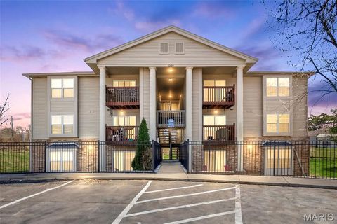 2560 Creve Coeur Mill Road 12 Maryland Heights MO 63043