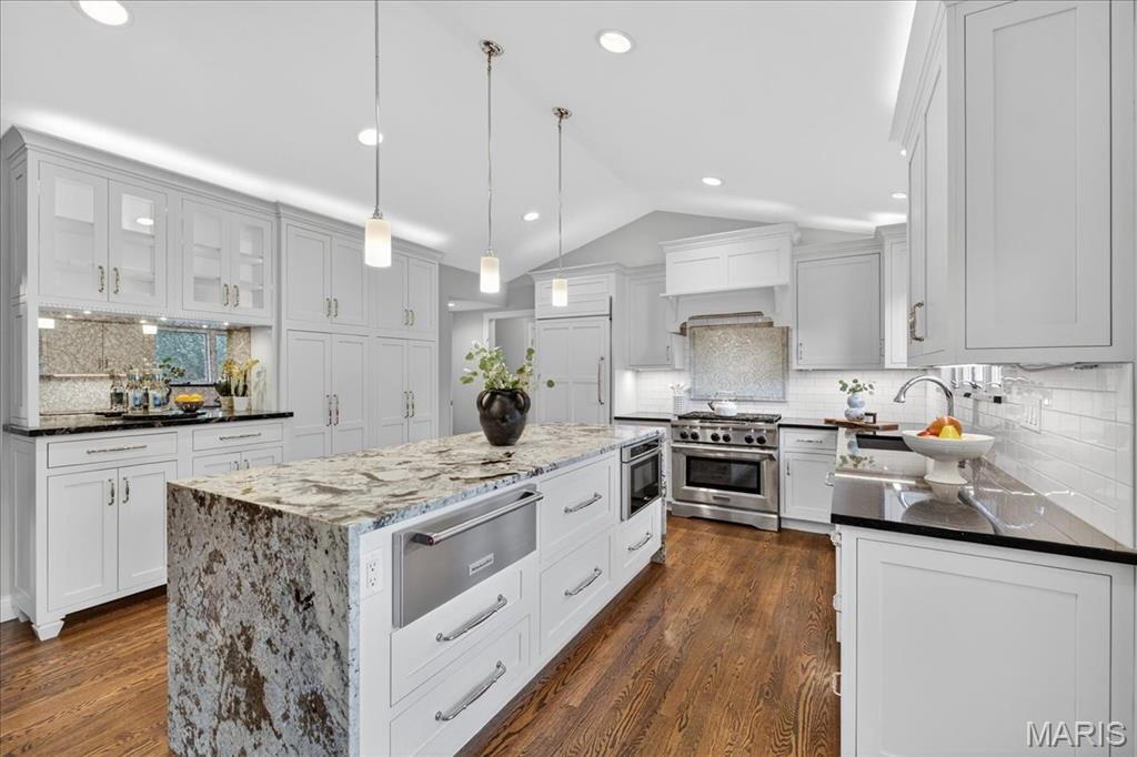 Steeplechase Lane - Residential