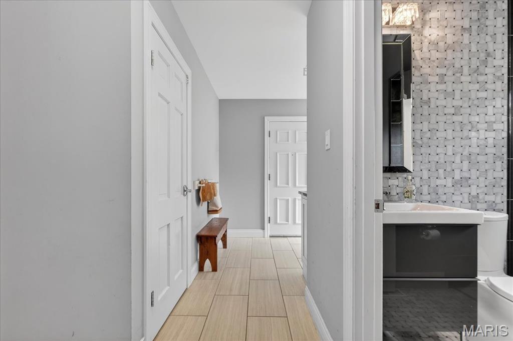 Steeplechase Lane - Residential