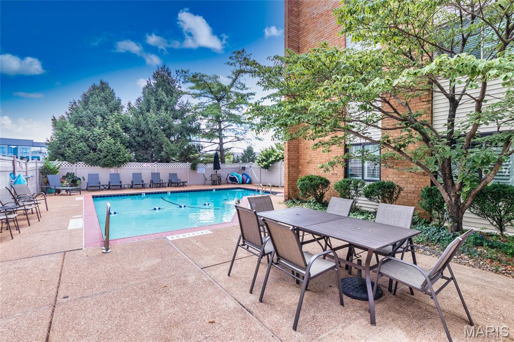 St Louis, Missouri 63141, United States, 1 Bedroom Bedrooms, ,1 BathroomBathrooms,Residential,Active,192395