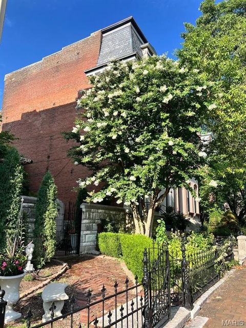 Tiny photo for 1911 Hickory Street, St Louis, MO 63104 (MLS # 26030901)