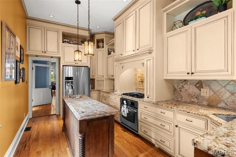Tiny photo for 1911 Hickory Street, St Louis, MO 63104 (MLS # 26030901)