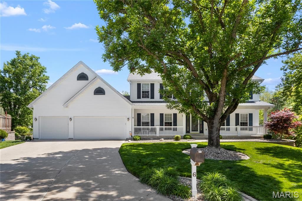 Photo of 6 Huntleigh Meadows Court, Unincorporated, MO 63303 (MLS # 26025316)