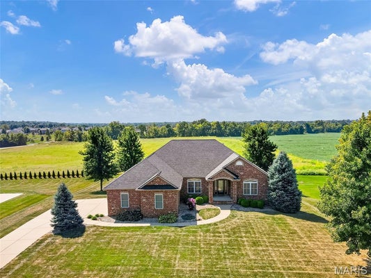 558 LACROIX WAY, COLUMBIA, IL 62236 - Image b14b3b3296e2b65f40b0c9cb7932aa42/271982167