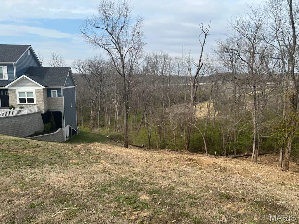 Alberts Laumeier Manor - Land