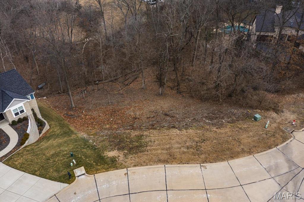 Alberts Laumeier Manor - Land