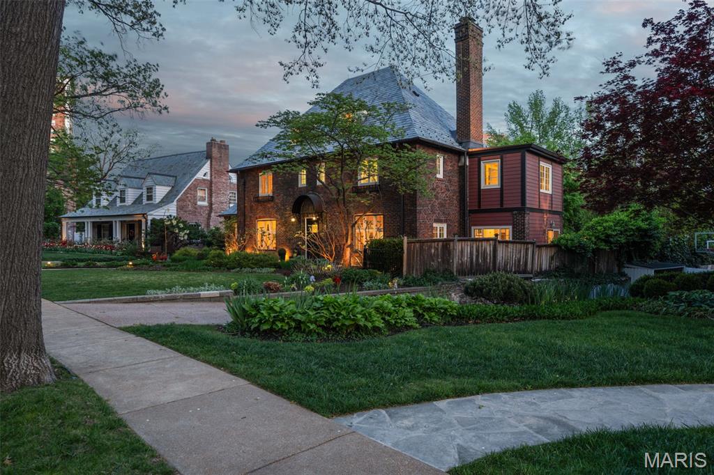 Country Club Place 2 - Residential