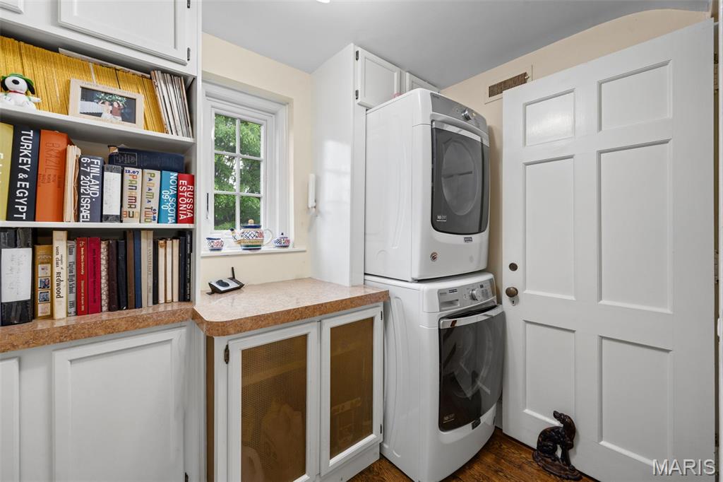 Country Club Place 2 - Residential