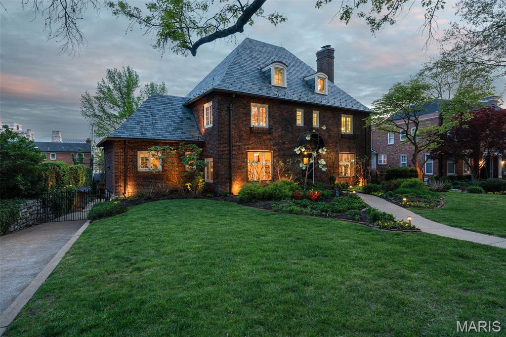 Country Club Place 2 - Residential