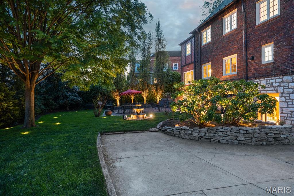 Country Club Place 2 - Residential