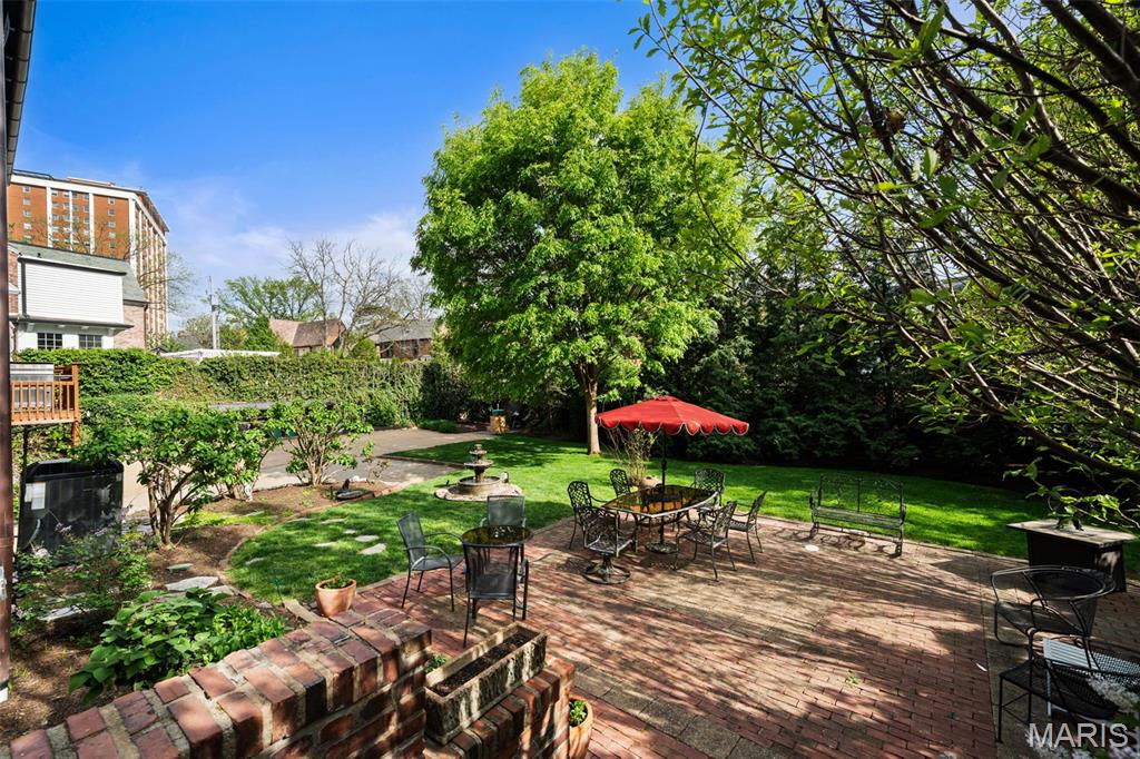 Country Club Place 2 - Residential