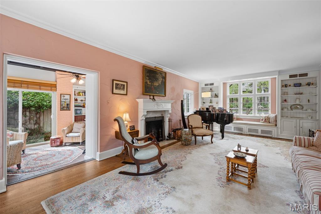 Country Club Place 2 - Residential